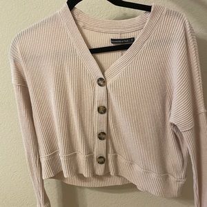 Abercrombie & Fitch v neck button up sweater